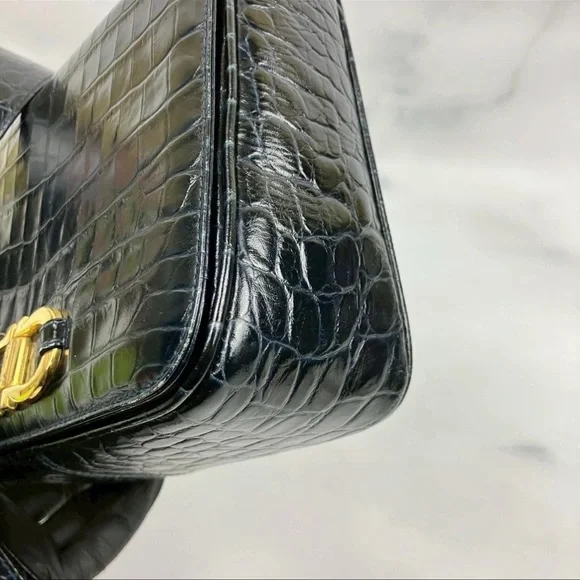 Salvatore Ferragamo Vintage Black
Crocodile Embossed Leather Bag
Gancini Italy - Picture 8 of 13